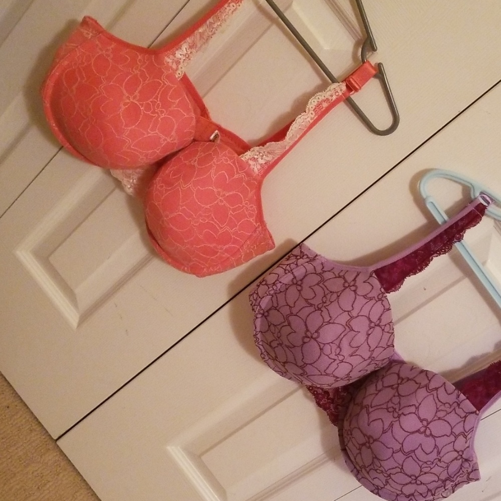 Frederick's of Hollywood bras 40C
